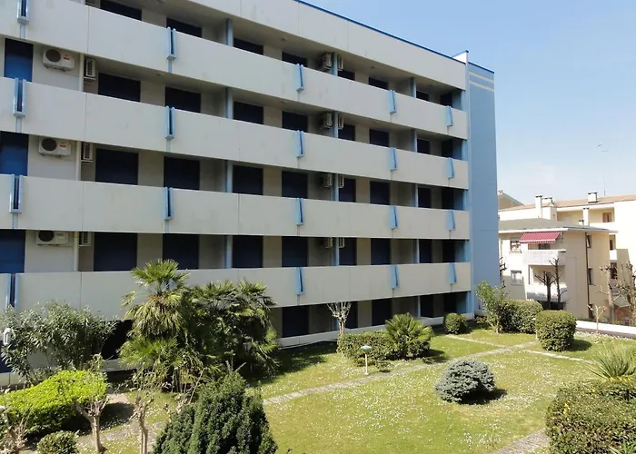 Stylish Flat With Pool Access * ביביונה