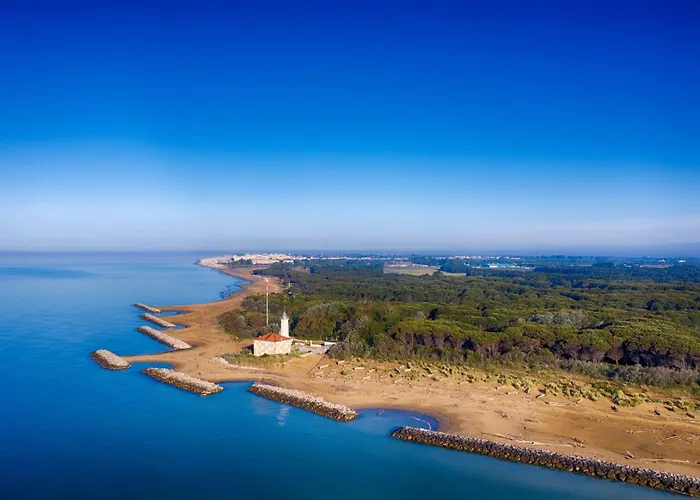 Stylish Flat With Pool Access דירה